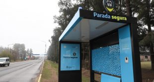 Achával recorrió las paradas seguras que ya cuidan a los vecinos
