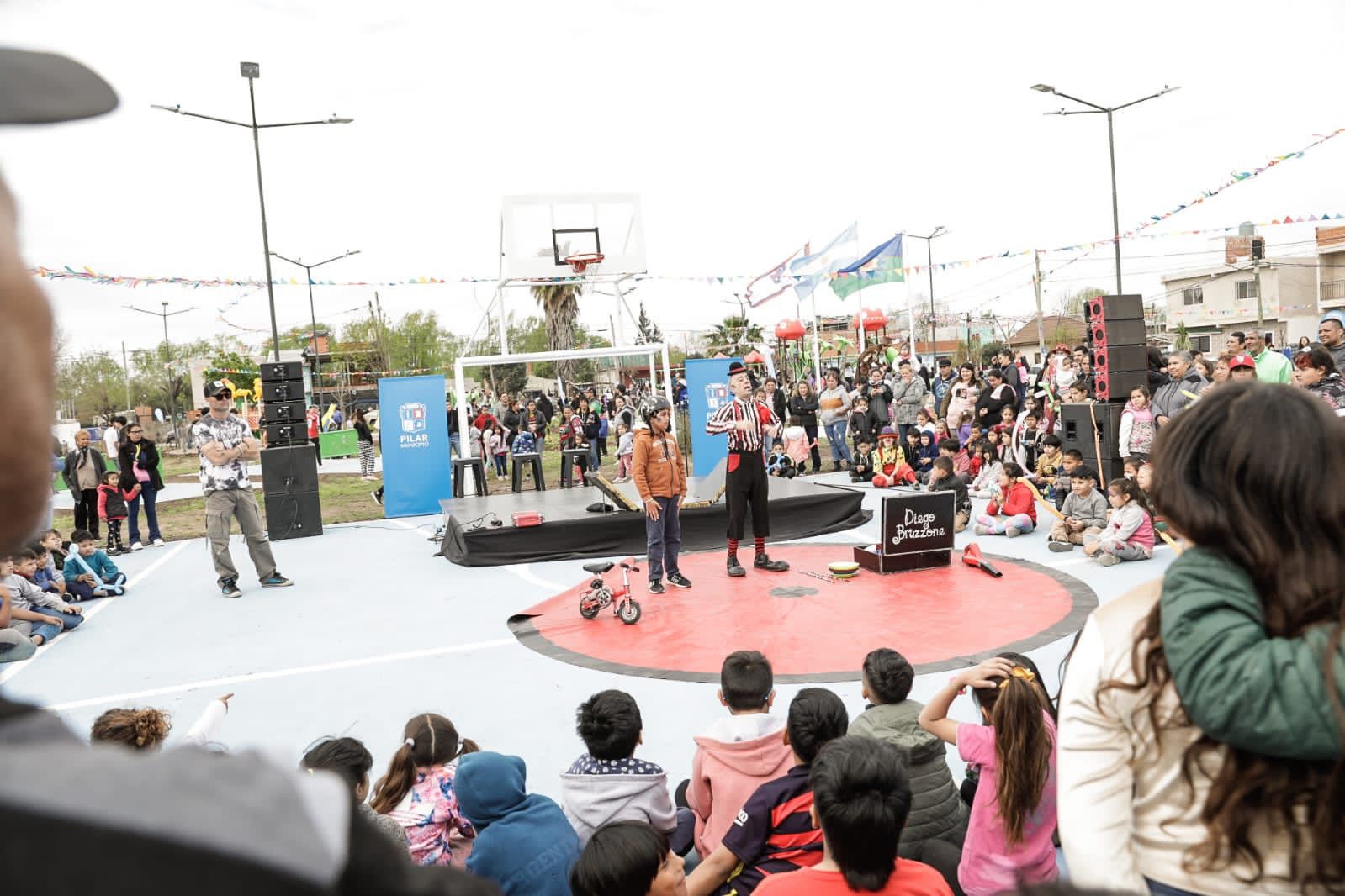 Achával inauguró la nueva Plaza Las Calandrias en Los Tilos