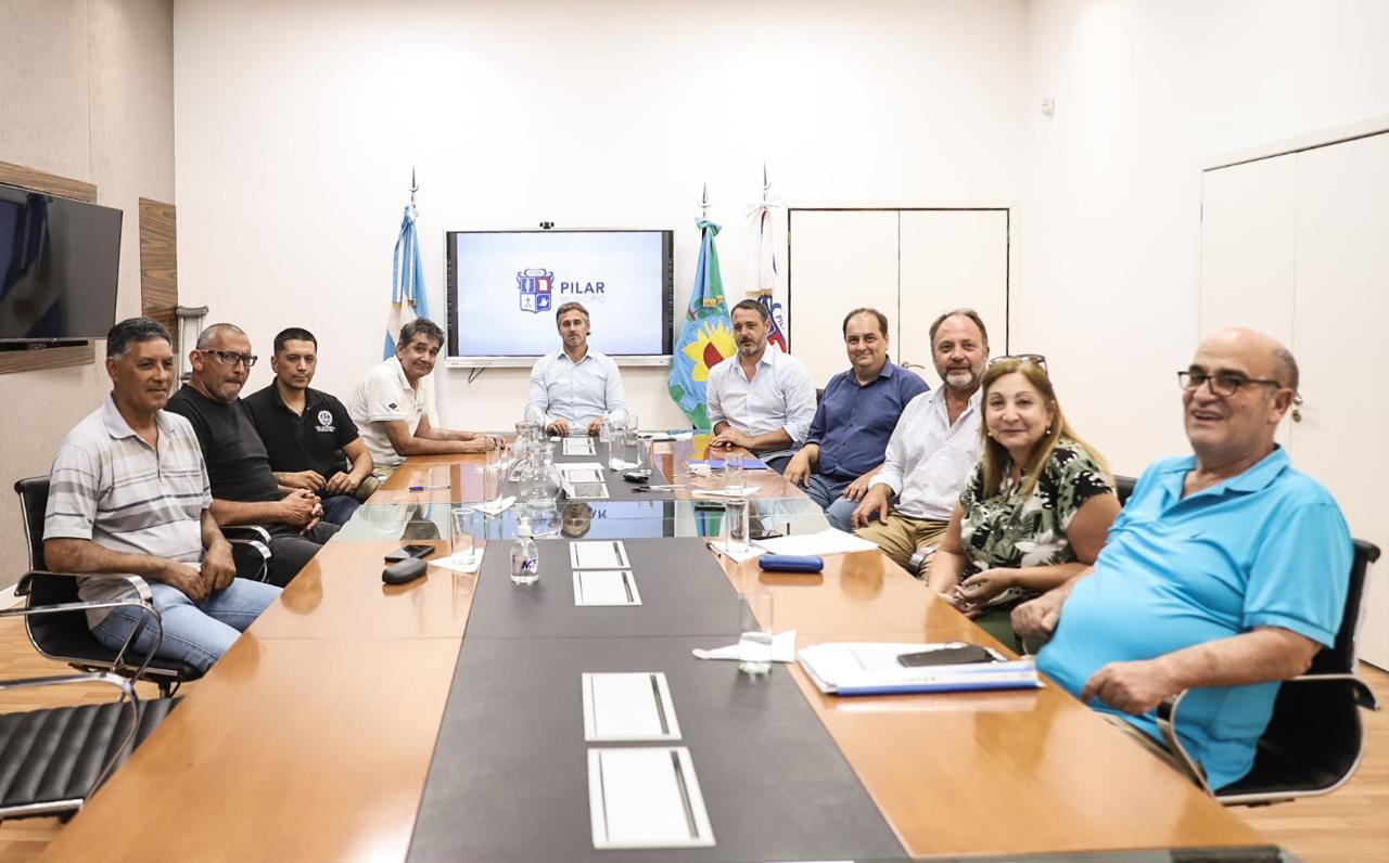 El intendente Achával anunció el nuevo acuerdo paritario 2024 y un bono para los municipales