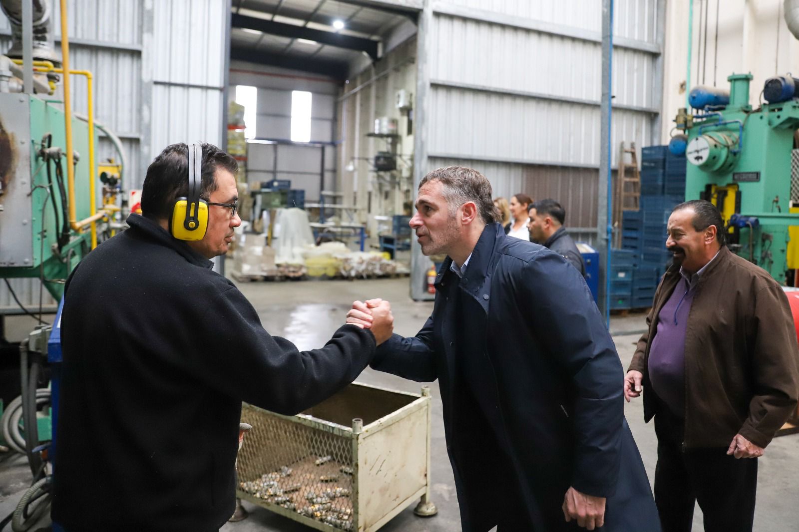 IndustrializAR sigue sumando empresas: Achával recorrió la fábrica Piazza