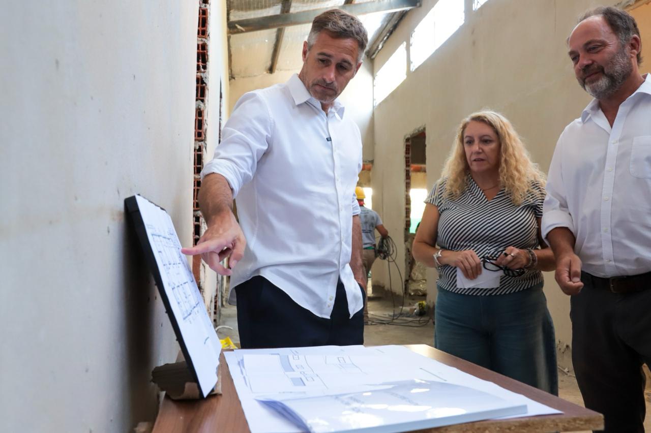 *Achával recorrió el avance de obra del nuevo Centro de Salud de Astolfi*
