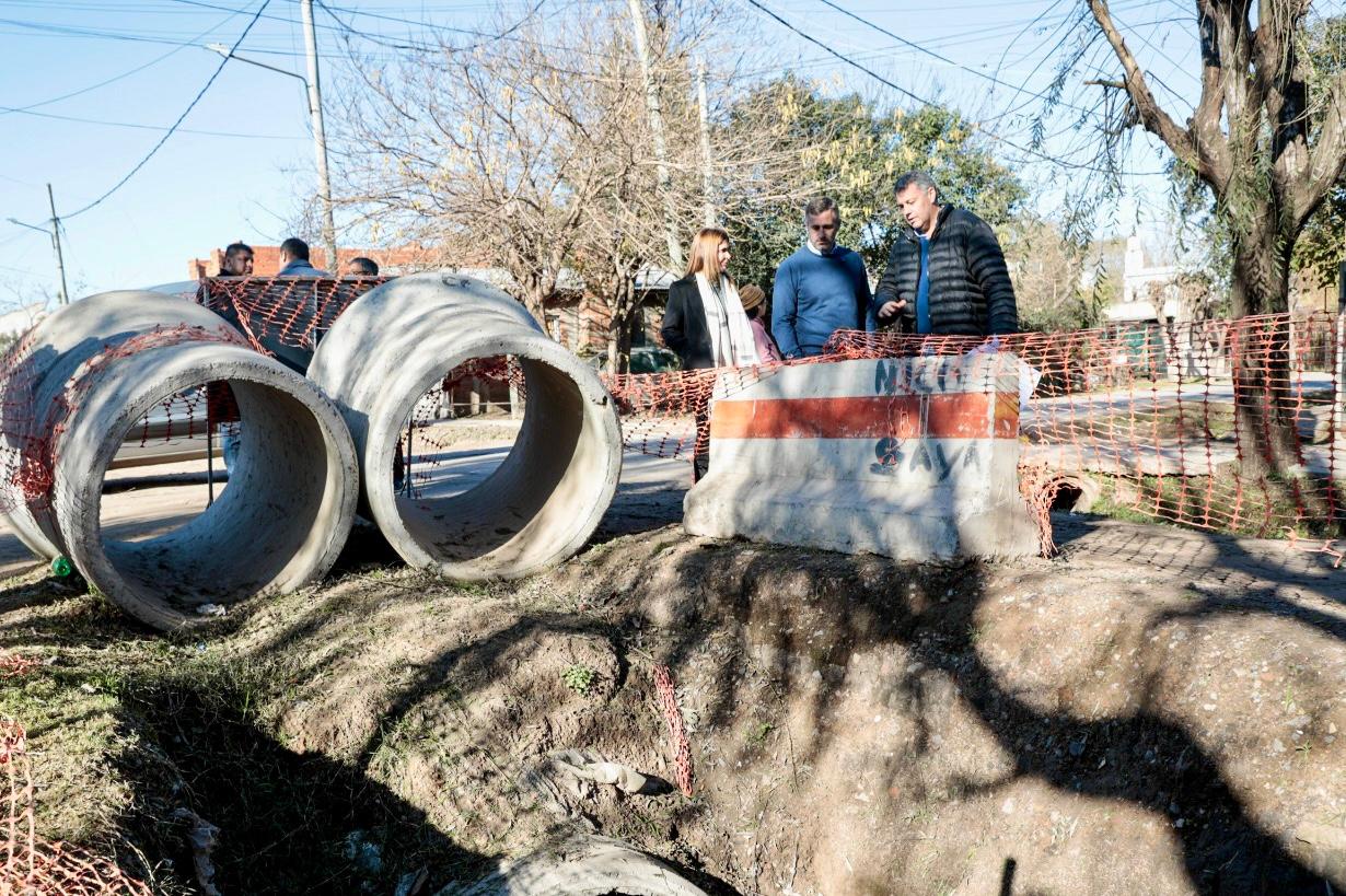 *Achával recorrió las obras que están transformando Pinazo*